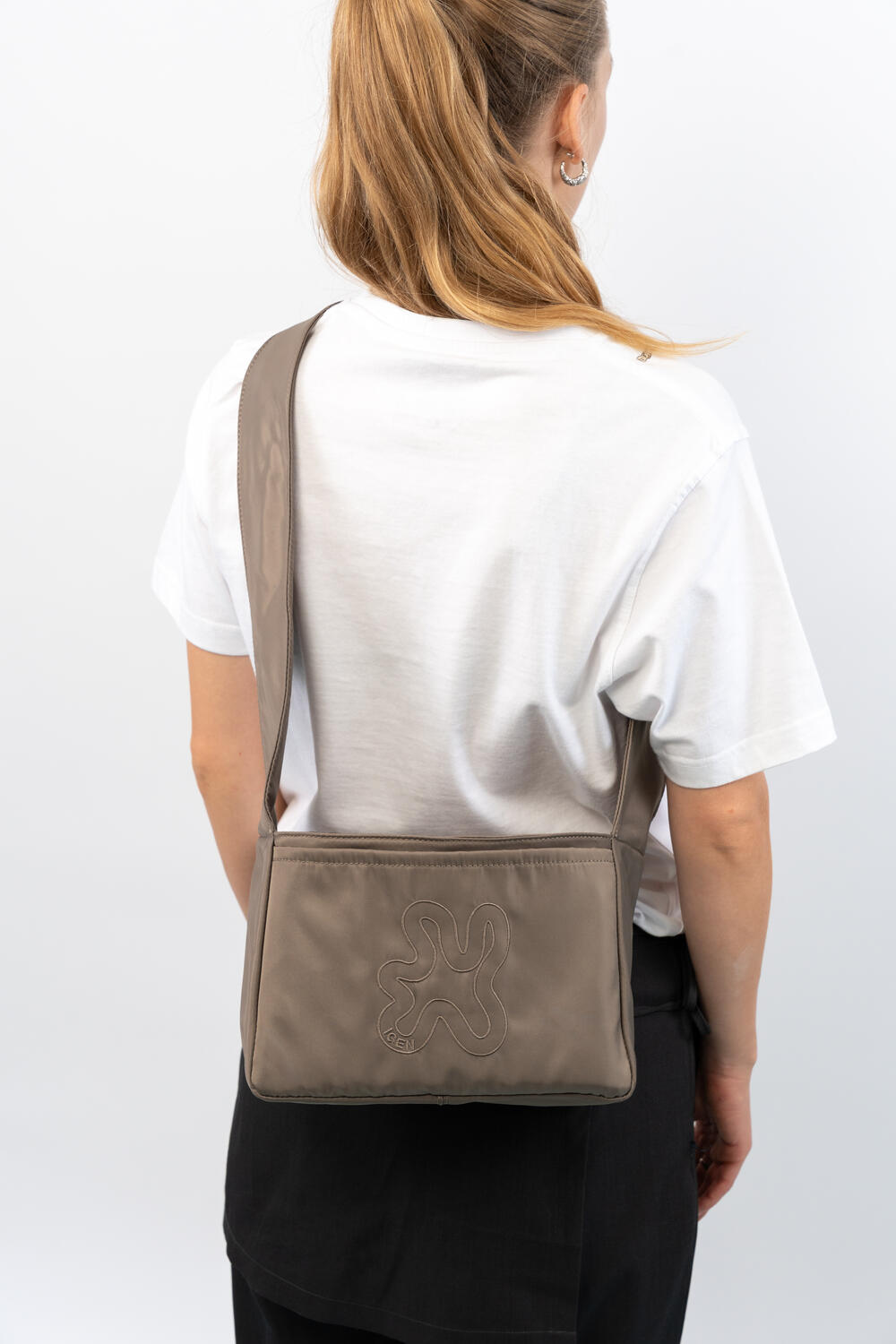 Crossbody Shield shopper - grå